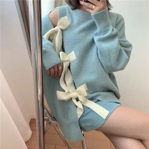 Ribbon bow sweater blue crew neck open runway fashion long sleeve knit